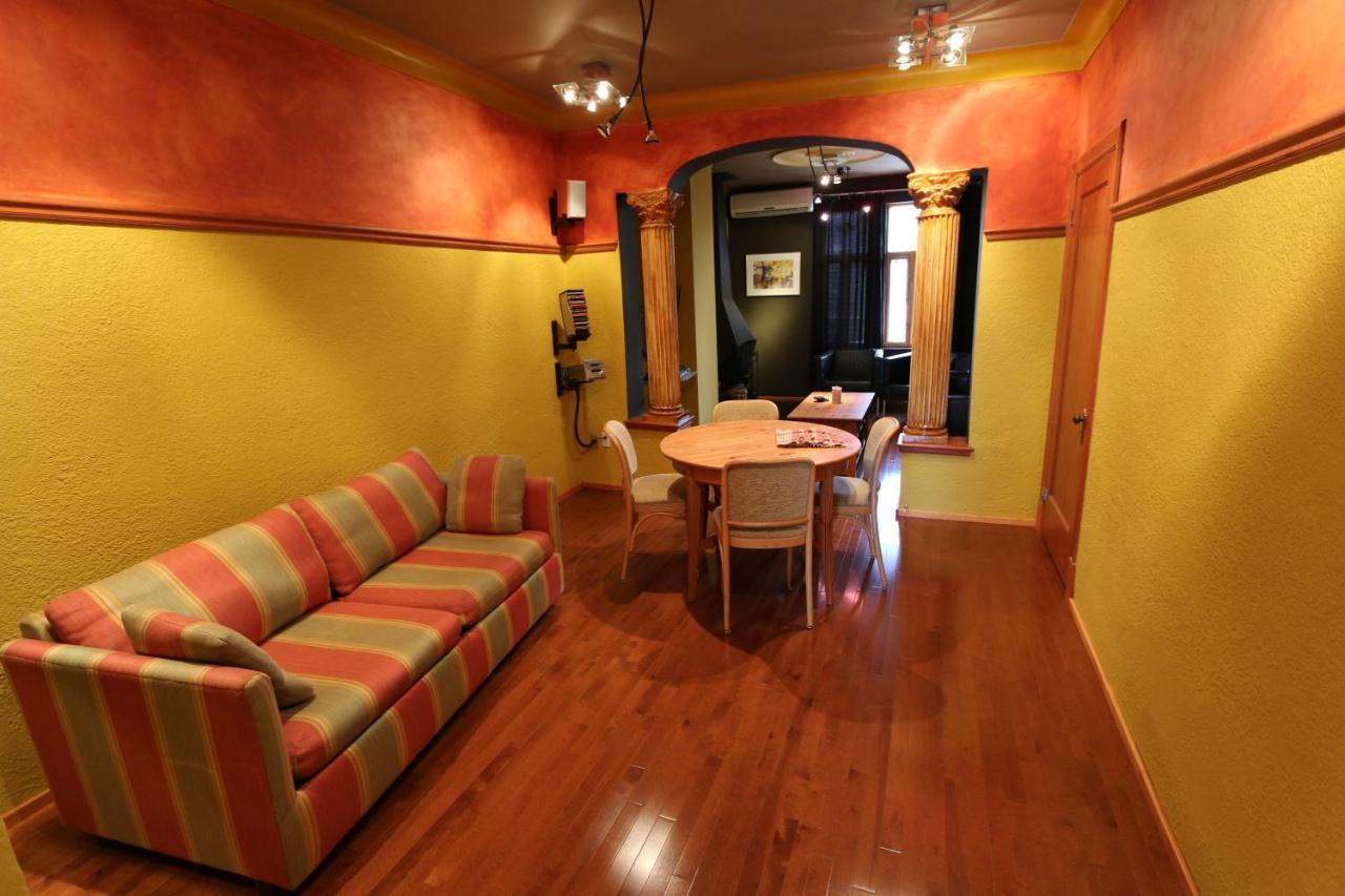 مونتريال A La Carte Bed & Breakfast المظهر الخارجي الصورة